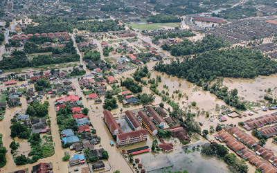 Overstromingen: tijdelijke werkloosheid te wijten aan de uitzonderlijk slechte weersomstandigheden