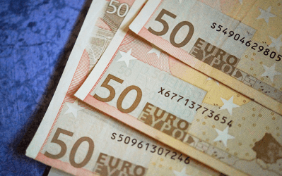 Zelfstandigen die zwaar getroffen zijn door de crisis : de aanvullende crisisuitkering van 500 euro netto wordt nu uitbetaald